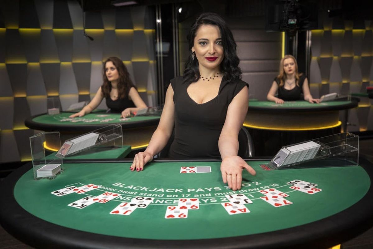 pirates betting Live Casino